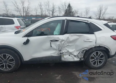 2020 Ford Escape Sel z USA, uszkodzony, nr VIN 1FMCU9H67LUC38239